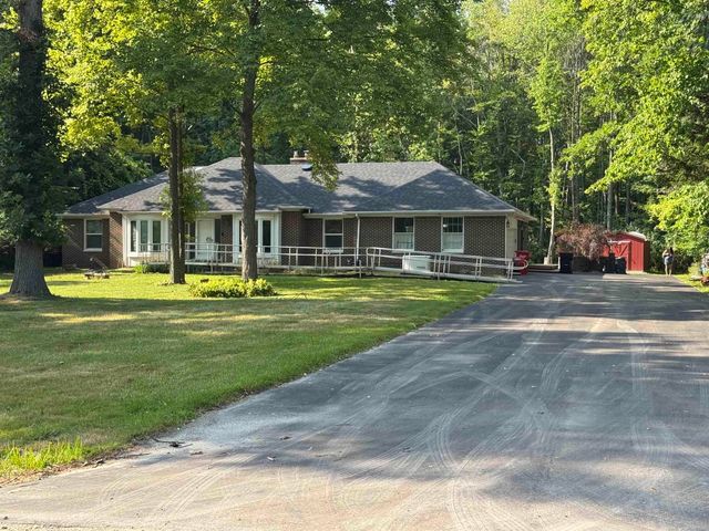 26962 Pebblestone Street, Southfield, MI 48034