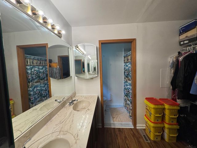 26962 Pebblestone Street, Southfield, MI 48034