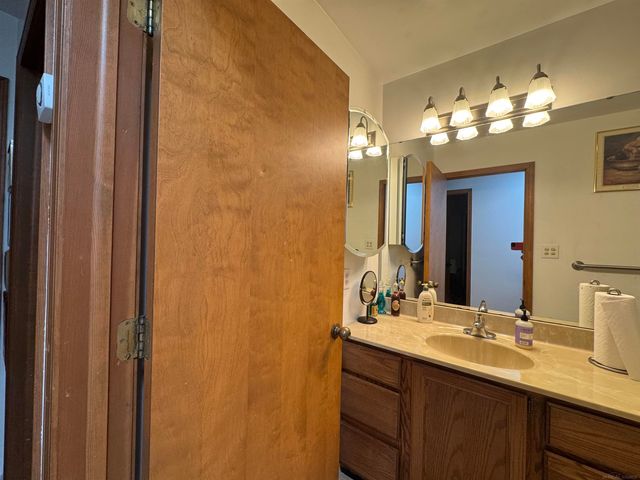 26962 Pebblestone Street, Southfield, MI 48034