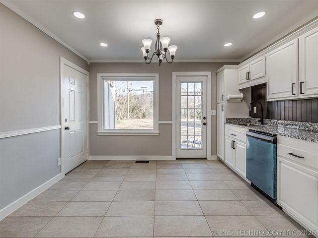 3707 W 42nd Street, Tulsa, OK 74107