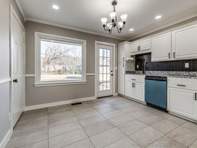 3707 W 42nd Street, Tulsa, OK 74107