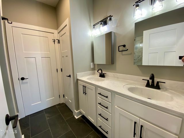 100 Virginia Drive Drive, Greeneville, TN 37745