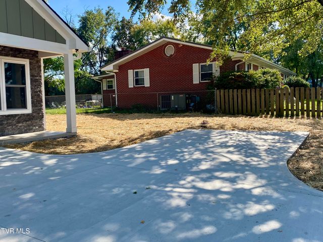 100 Virginia Drive Drive, Greeneville, TN 37745