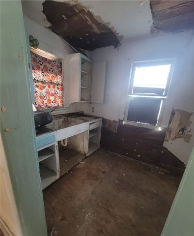 2424 Ruth St, Corpus Christi, TX 78405