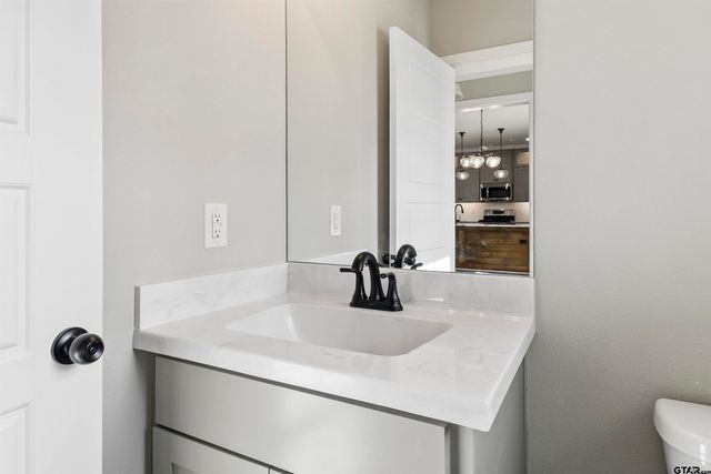 2080 County Road 1612, Alba, TX 75410