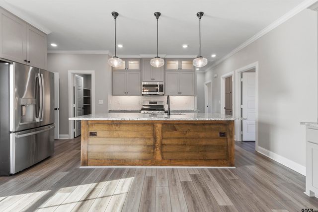 2080 County Road 1612, Alba, TX 75410