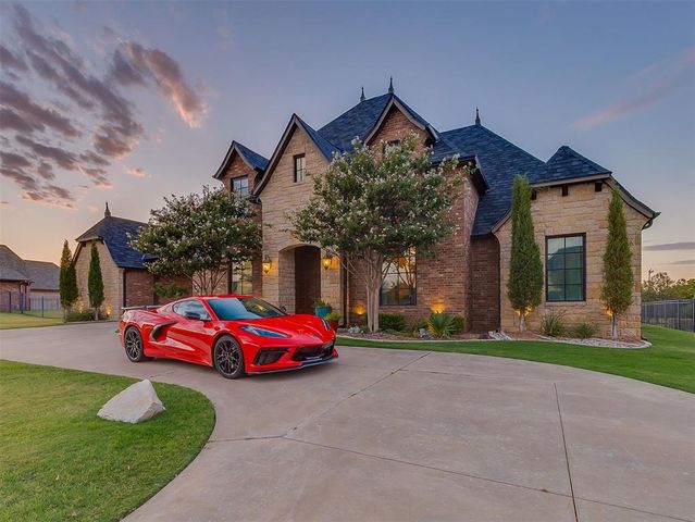 4213 Paloma Circle, Edmond, OK 73012