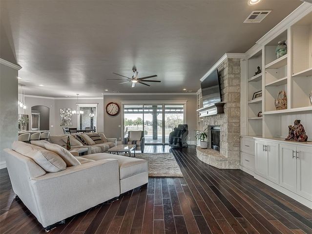 4213 Paloma Circle, Edmond, OK 73012