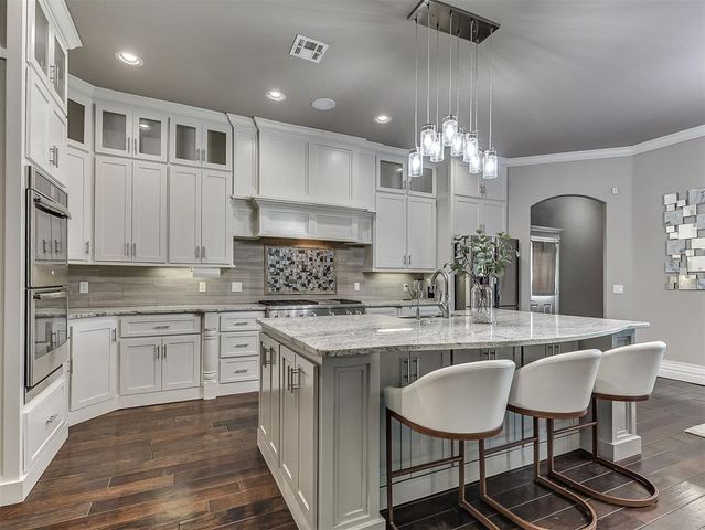 4213 Paloma Circle, Edmond, OK 73012