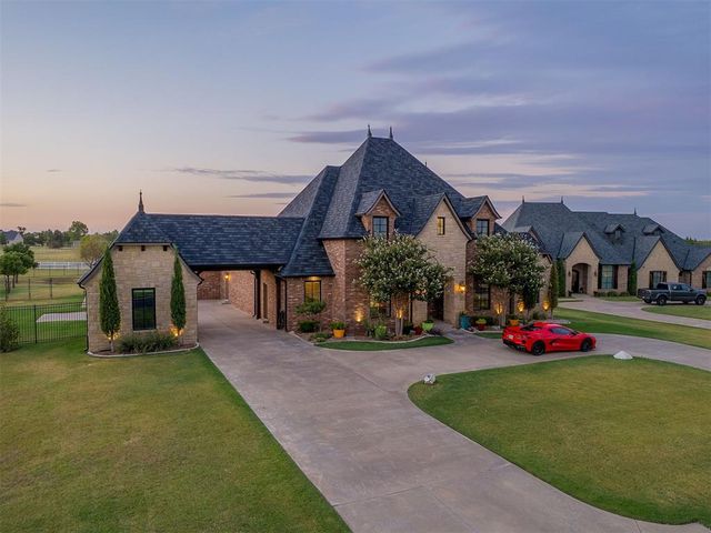 4213 Paloma Circle, Edmond, OK 73012