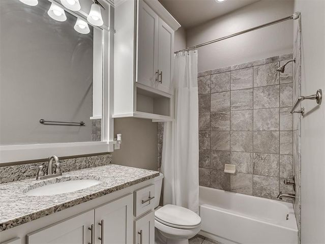 4213 Paloma Circle, Edmond, OK 73012