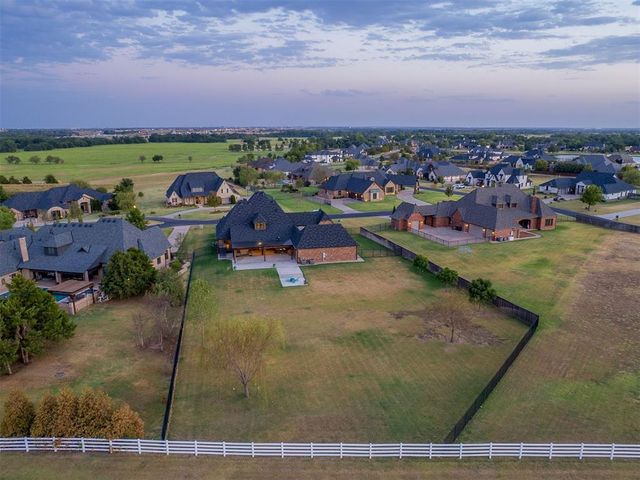 4213 Paloma Circle, Edmond, OK 73012