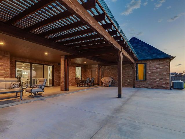 4213 Paloma Circle, Edmond, OK 73012