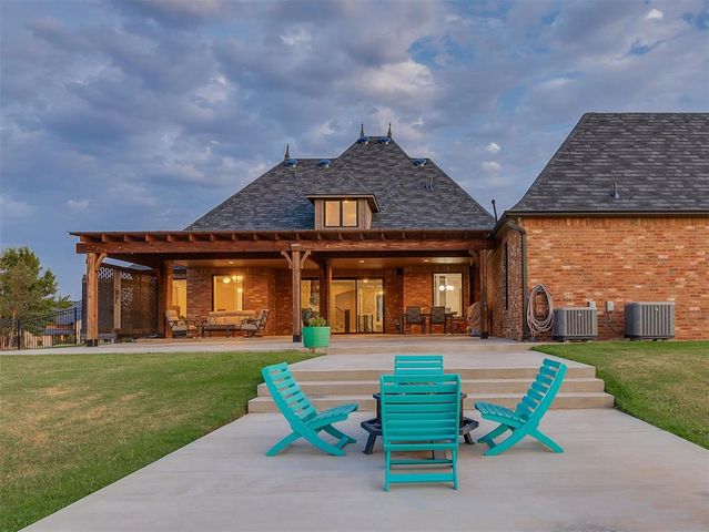 4213 Paloma Circle, Edmond, OK 73012