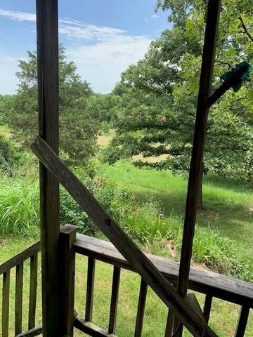 28 Danbury Lane, Elkland, MO 65644