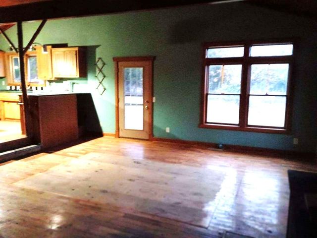 28 Danbury Lane, Elkland, MO 65644