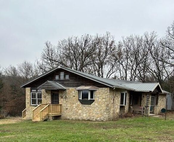28 Danbury Lane, Elkland, MO 65644