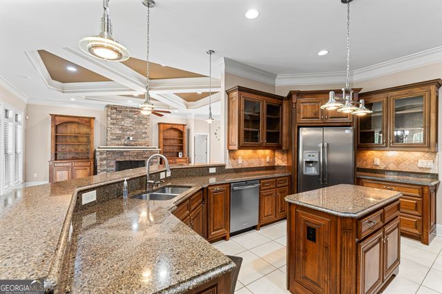 215 Little Hickory Drive, Lizella, GA 31052