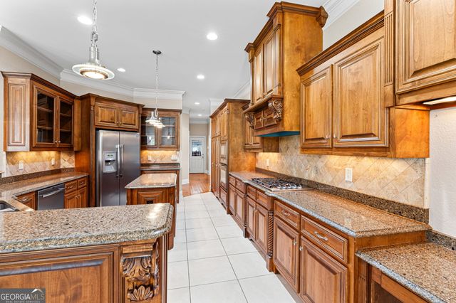 215 Little Hickory Drive, Lizella, GA 31052