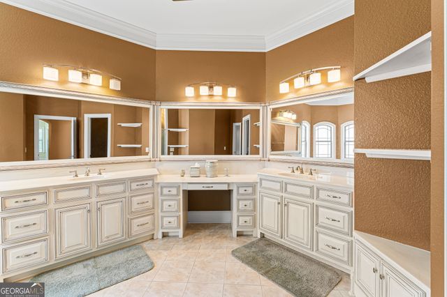 215 Little Hickory Drive, Lizella, GA 31052