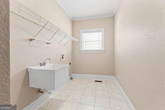 215 Little Hickory Drive, Lizella, GA 31052