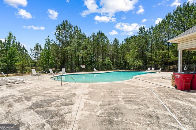 215 Little Hickory Drive, Lizella, GA 31052