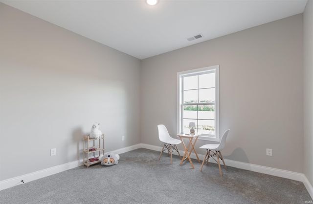 1033 Triple Crown Drive, Evansville, IN 47725