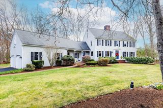 25 Aspen Dr, Bridgewater, MA 02324