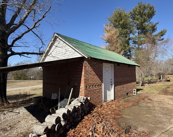 1629 Neptune Rd, Ashland City, TN 37015