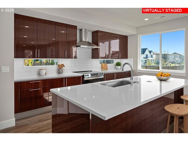 7033 Sw BRISBAND St, Wilsonville, OR 97070