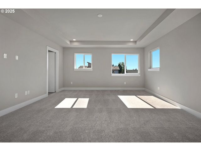 7033 Sw BRISBAND St, Wilsonville, OR 97070