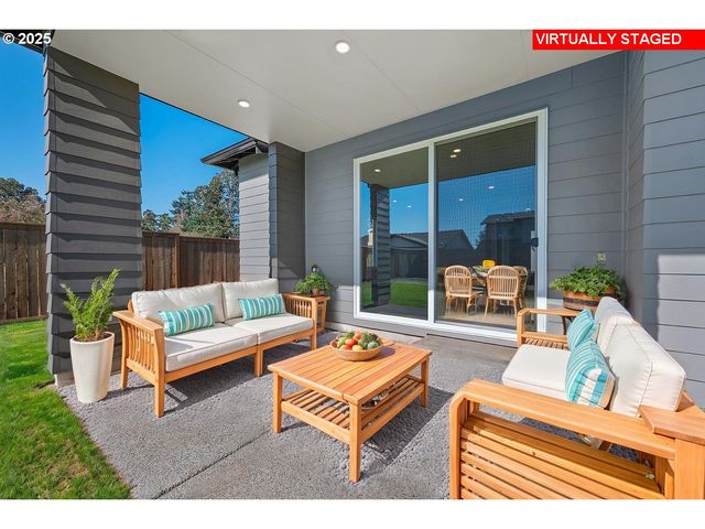 7033 Sw BRISBAND St, Wilsonville, OR 97070