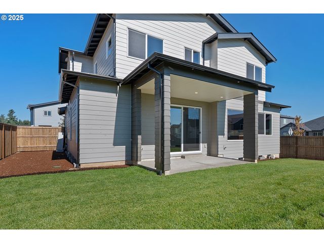 7033 Sw BRISBAND St, Wilsonville, OR 97070