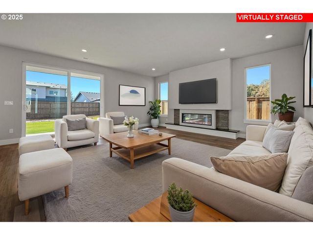 7033 Sw BRISBAND St, Wilsonville, OR 97070