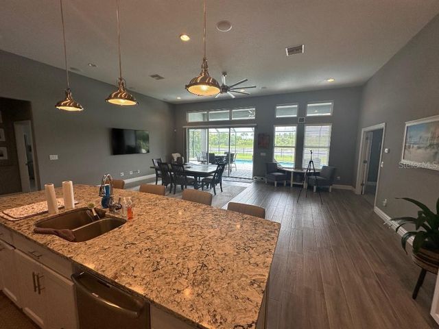 6911 PARK STRAND DRIVE, Apollo Beach, FL 33572