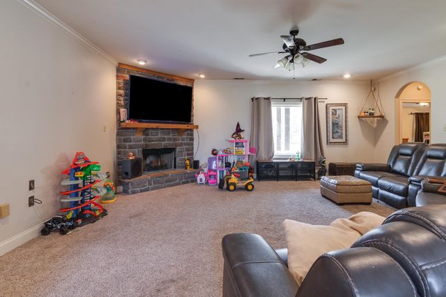 853 J E BLAYDES PKY, Atoka, TN 38004