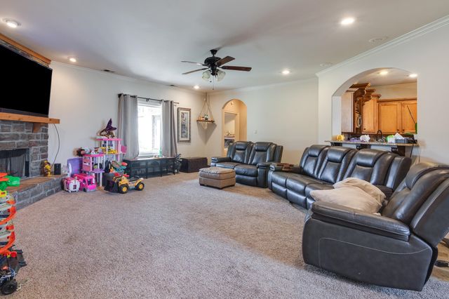 853 J E BLAYDES PKY, Atoka, TN 38004