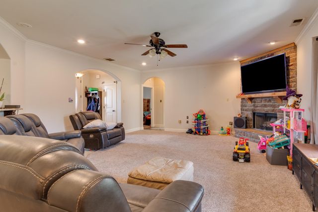 853 J E BLAYDES PKY, Atoka, TN 38004