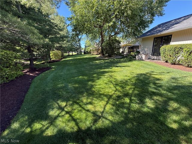 33009 Woodhaven Circle, North Ridgeville, OH 44039