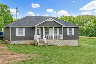 890 Akersville Rd, Lafayette, TN 37083