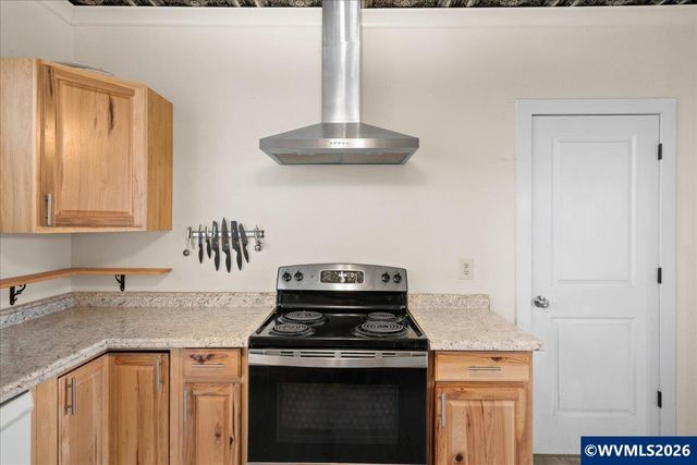 1280 4th St NE, Salem, OR 97301