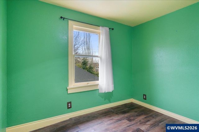 1280 4th St NE, Salem, OR 97301