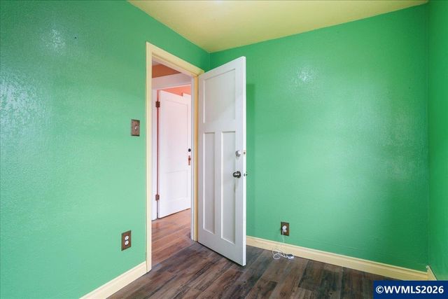 1280 4th St NE, Salem, OR 97301