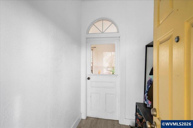 1280 4th St NE, Salem, OR 97301