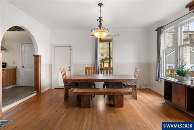 1280 4th St NE, Salem, OR 97301