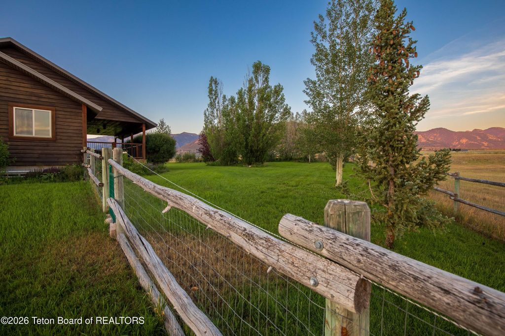 247 FREEDOM Lane, Etna, WY 83118 photo 3