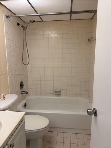 6751 N University Drive 216, Tamarac, FL 33321