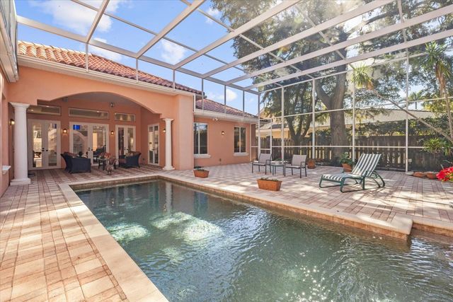 4939 PEREGRINE POINT WAY, Sarasota, FL 34231