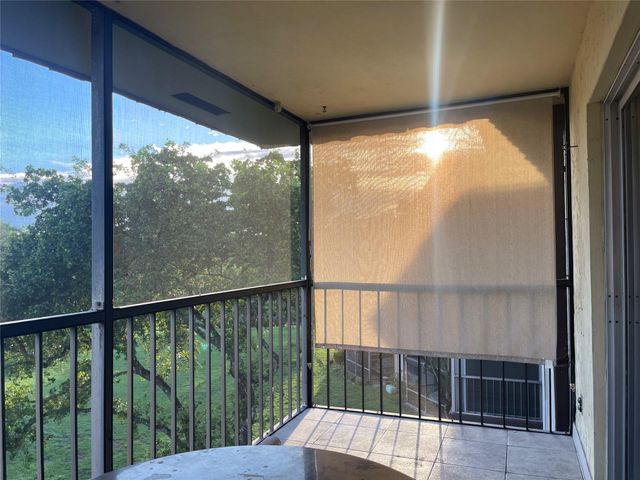 6300 S Falls Circle Dr 412, Lauderhill, FL 33319