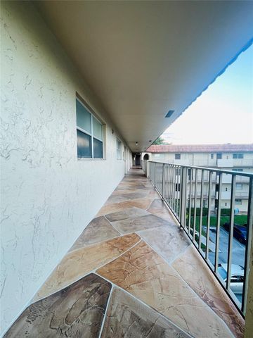 6300 S Falls Circle Dr 412, Lauderhill, FL 33319
